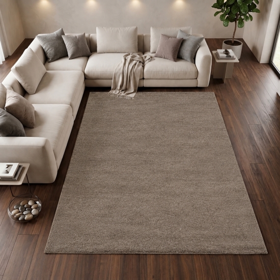 Kurzflor Teppich Taupe mit weicher Wolloptik für gemütliche Räume