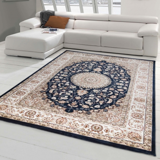 Orientalischer Teppich mit eleganten Verzierungen in creme blau