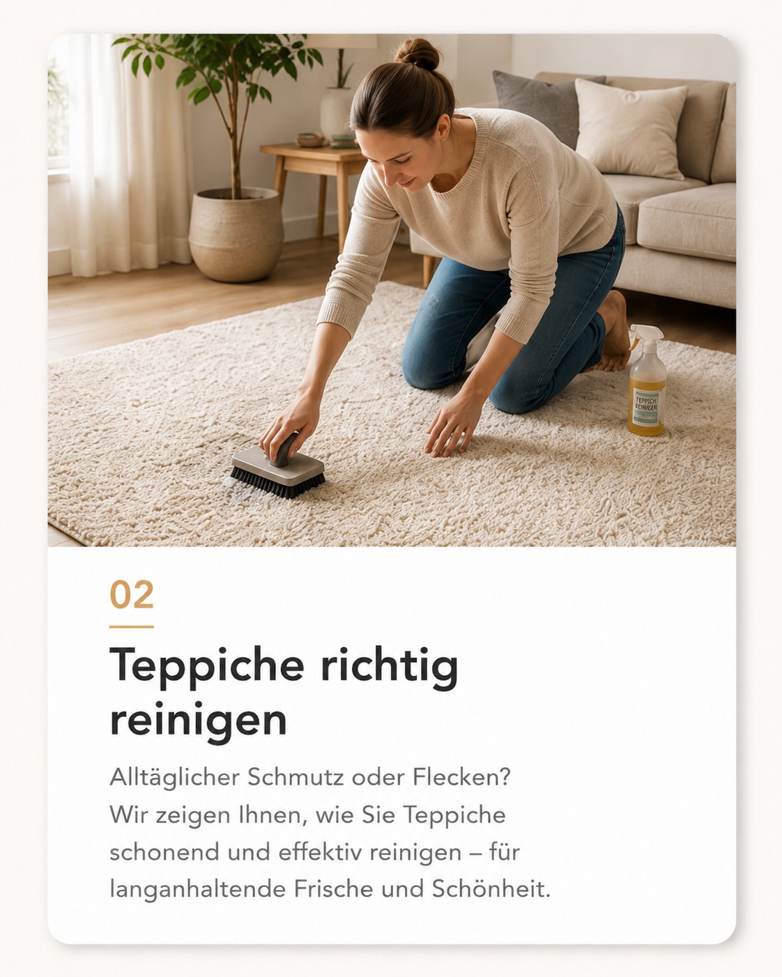 Person reinigt hellen Teppich mit Bürste im Wohnraum