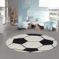 Preview: Runder Kinder-Fußballteppich in weiß schwarz mit 3D-Effekt: Einzigartige Spielfreude für das Kinderzimmer