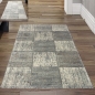 Preview: Wohnzimmer Teppich – quadratisches Muster – in grau