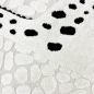 Preview: Kinderzimmer Spielzimmer Teppich mit fröhliche Giraffe Schadstofffrei in beige creme schwarz