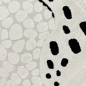 Preview: Kinderzimmer Spielzimmer Teppich mit fröhliche Giraffe Schadstofffrei in beige creme schwarz
