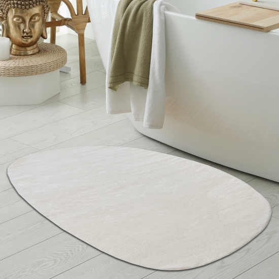 Ovaler Badezimmer Teppich – schön weich – in creme