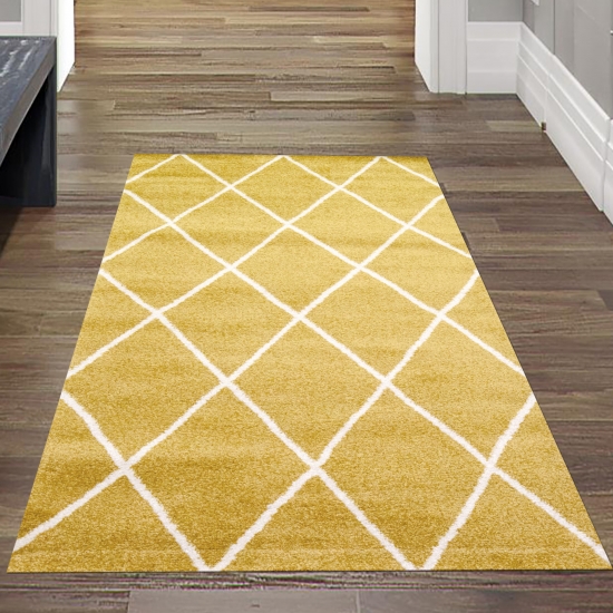 Preview: Teppich Skandinavischer Stil Wohnzimmer Rautenmuster - pflegeleicht - gold creme weiß Preview: Teppich Skandinavischer Stil Wohnzimmer Rautenmuster - pflegeleicht - gold creme weiß