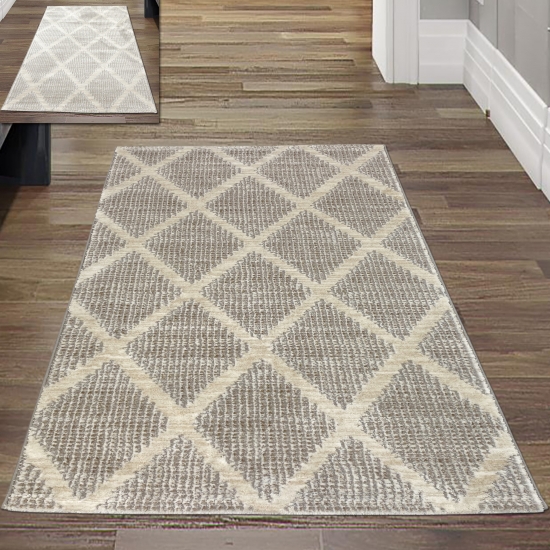 Preview: Schlafzimmer Teppich – schlichtes Rautenmuster – in creme Preview: Schlafzimmer Teppich – schlichtes Rautenmuster – in creme