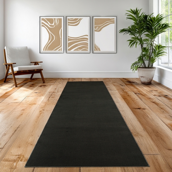 Preview: Schwarzer Teppich edel modern samtig weich mit elegantem uni design Preview: Schwarzer Teppich edel modern samtig weich mit elegantem uni design
