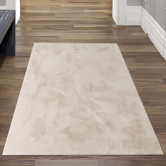 Preview: Teppich creme samtig weich Hasenfell-Optik mit sanftem Glanz