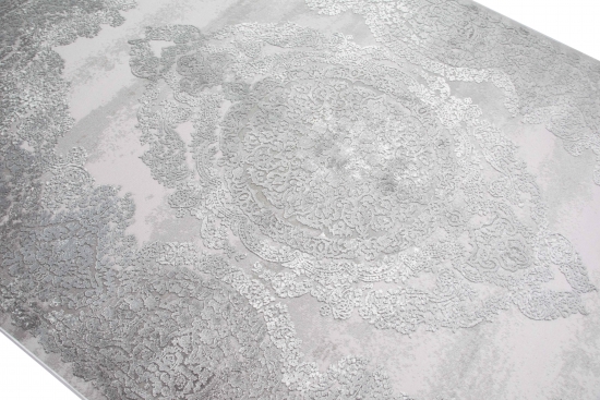 Hochwertiger Orientteppich mit klassischen Ornamenten in Grau