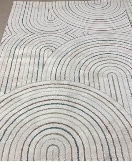 Moderner Teppich mit Bogenmuster in Beige mit bunten Streifen