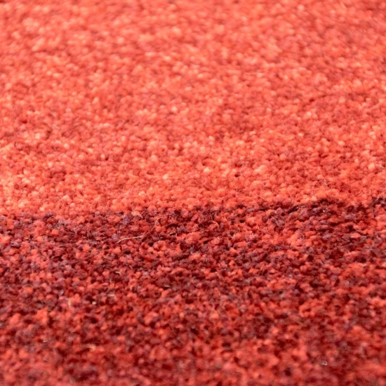 Designer Teppich Moderner Teppich Wohnzimmer Teppich Velours Kurzflor Teppich mit Winchester Bordüre in Rot