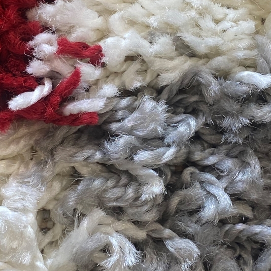 Preview: Shaggy Teppich Mehrfarbig Rot Grau Creme für Wohnzimmer und Schlafzimmer – moderner Hochflor Teppich weich und stilvoll