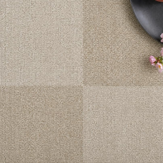 Preview: Kurzflor Teppich Beige mit sanftem Karomuster und weicher Wolloptik