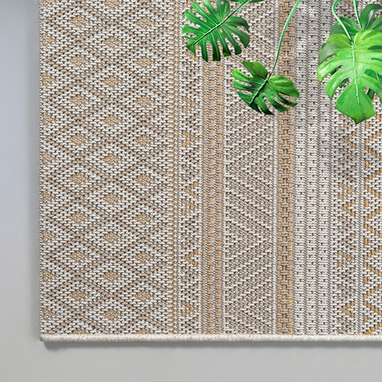In- & Outdoorteppich im Ethno-Design – Modernes Rauten-Muster in Beige-Gelb