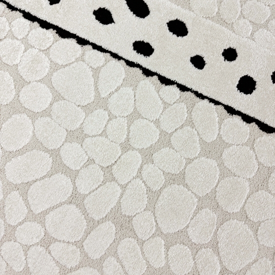 Kinderzimmer Spielzimmer Teppich mit fröhliche Giraffe Schadstofffrei in beige creme schwarz