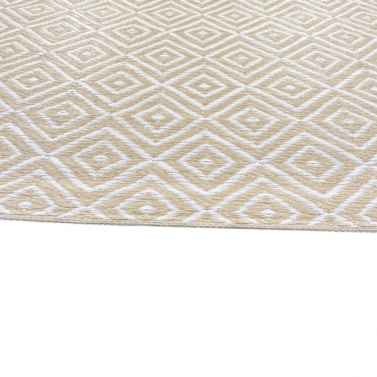 Kunststoff Outdoor-Teppich mit Rautenmuster in beige