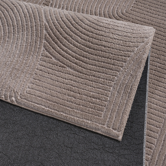 Teppich Taupe mit geometrischem Relief-Linienmuster für Wohnzimmer