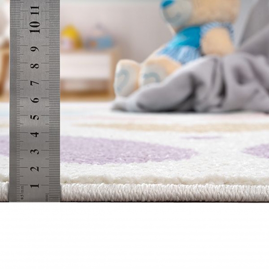 Kinderzimmerteppich mit Herzmuster – weich und verspielt