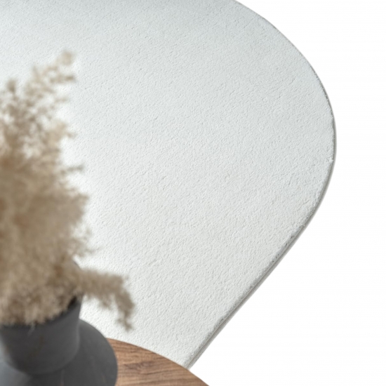 Teppich Shape in moderner Freiform flauschig weich Creme