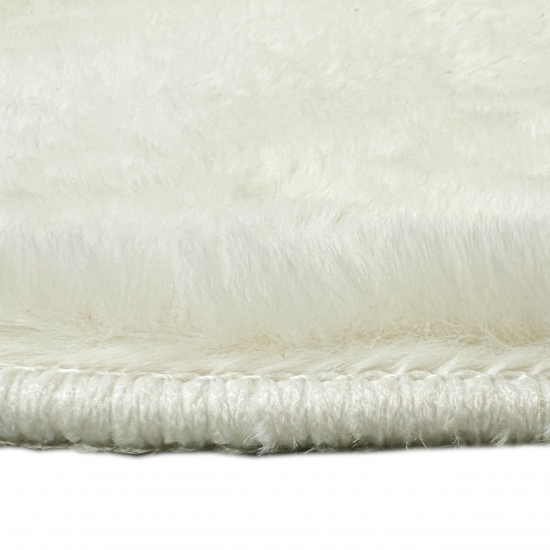 Kunst Hasenfellteppich schön weich – 11 mm Florhöhe – creme