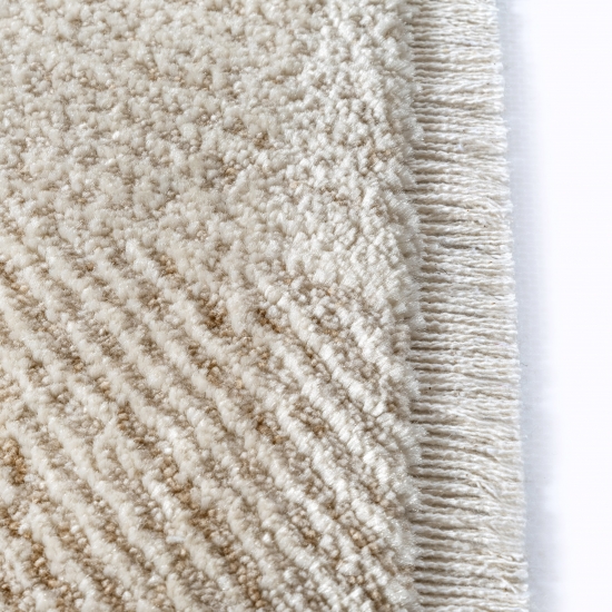 Teppich beige modern Linienstruktur weich pflegeleicht