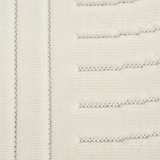 Preview: Wohnzimmerteppich mit niedrigem Flor und halbrundes Linienmuster in Creme Preview: Wohnzimmerteppich mit niedrigem Flor und halbrundes Linienmuster in Creme