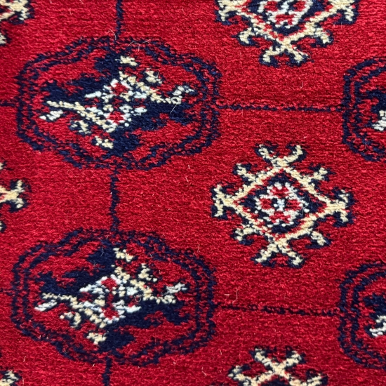 Preview: Teppich Rot mit geometrischem Allover Muster und breiter Bordüre