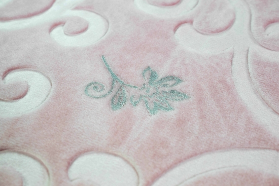 Tagesdecke Bettüberwurf Decke mit Ornamenten in Rosa
