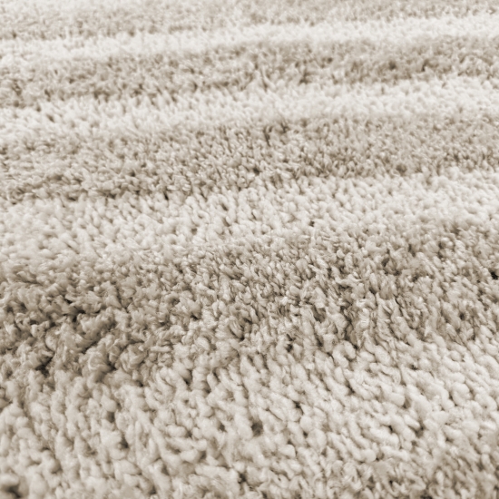 Flauschiger Hochflor-Teppich in Modern & Gemütlich in Beige
