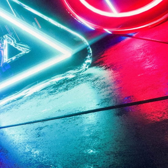 Preview: Gamingteppich rutschfest mit Neonfarbenen Symbolen als Muster