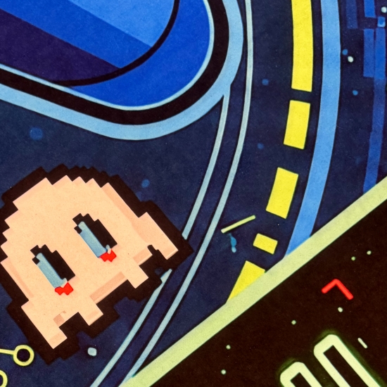 Preview: Waschbarer Runder Teppich mit blauem Controllermotiv und bunten Pixelakzenten