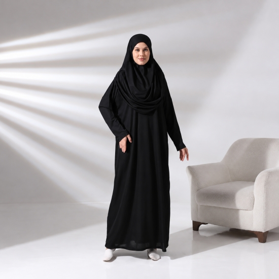 Preview: Gebetsset für Damen in Schwarz mit Gebetskleid, Teppich und Gebetskette