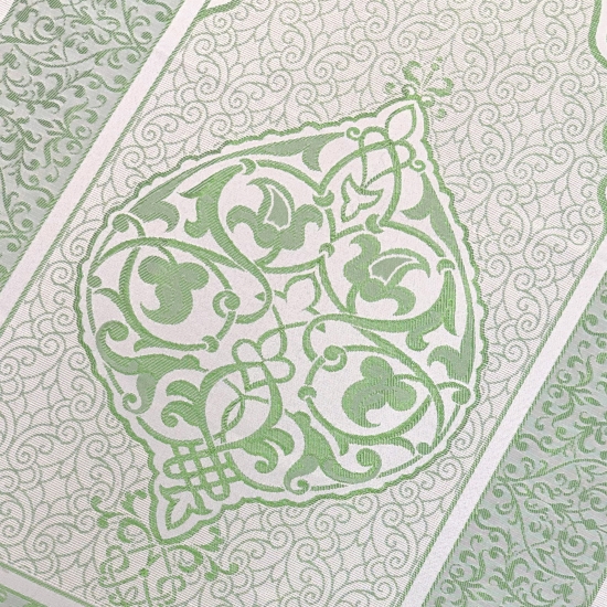 Preview: Gebetsteppich aus Taftstoff mit Geschenkbox und Tesbih – leicht, elegant, grün 65 x 110 cm