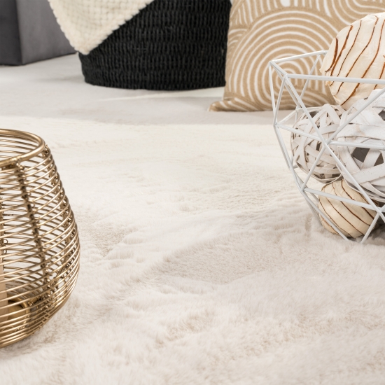 Teppich creme samtig weich Hasenfell-Optik mit sanftem Glanz