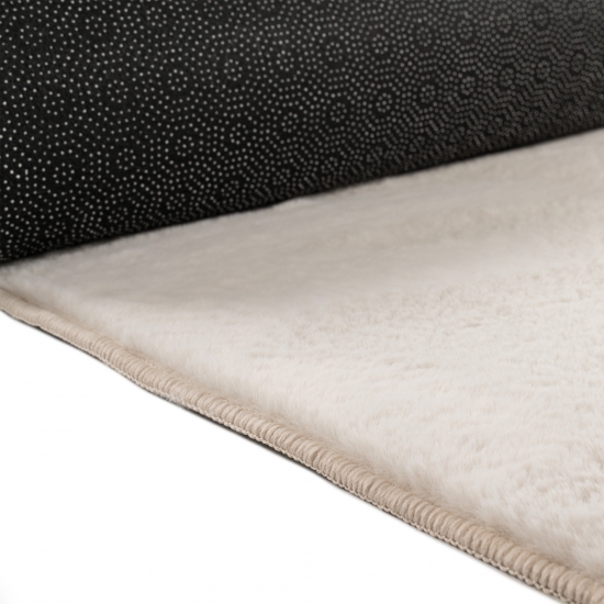 Teppich creme samtig weich Hasenfell-Optik mit sanftem Glanz