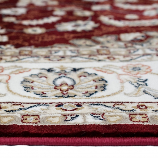 Orientalischer Teppich mit eleganten Verzierungen in rot