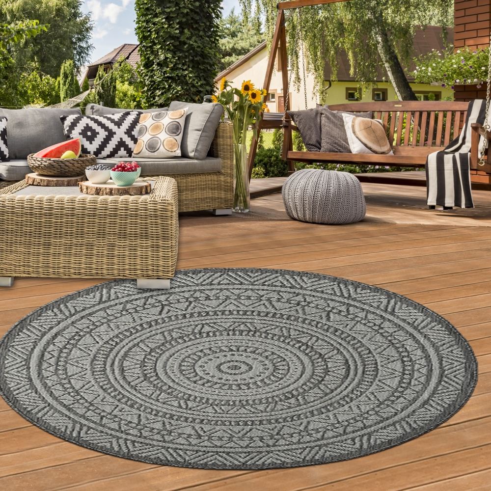 Runder Outdoor-Teppich mit Ethno-Muster – Elegantes Anthrazit und Schwarz, wetterfest und modern