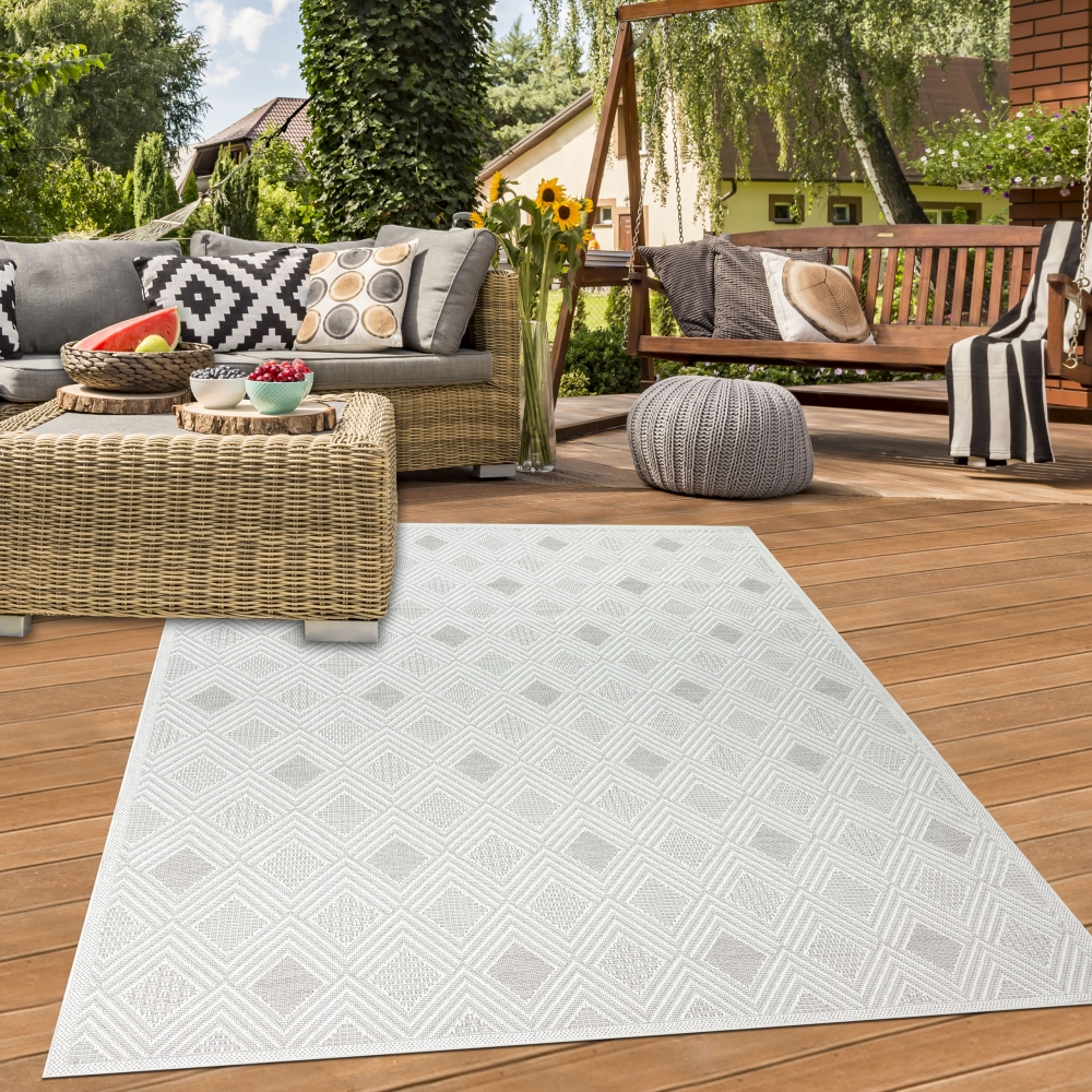 In- und Outdoorteppich Balkonteppich mit verschiedenen gemusterten Rauten in Creme