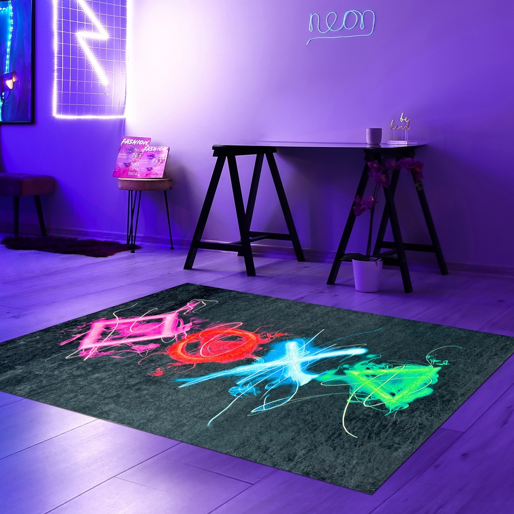 Gaming Teppich mit neonfarbigen Symbolen auf schwarzem Hintergrund