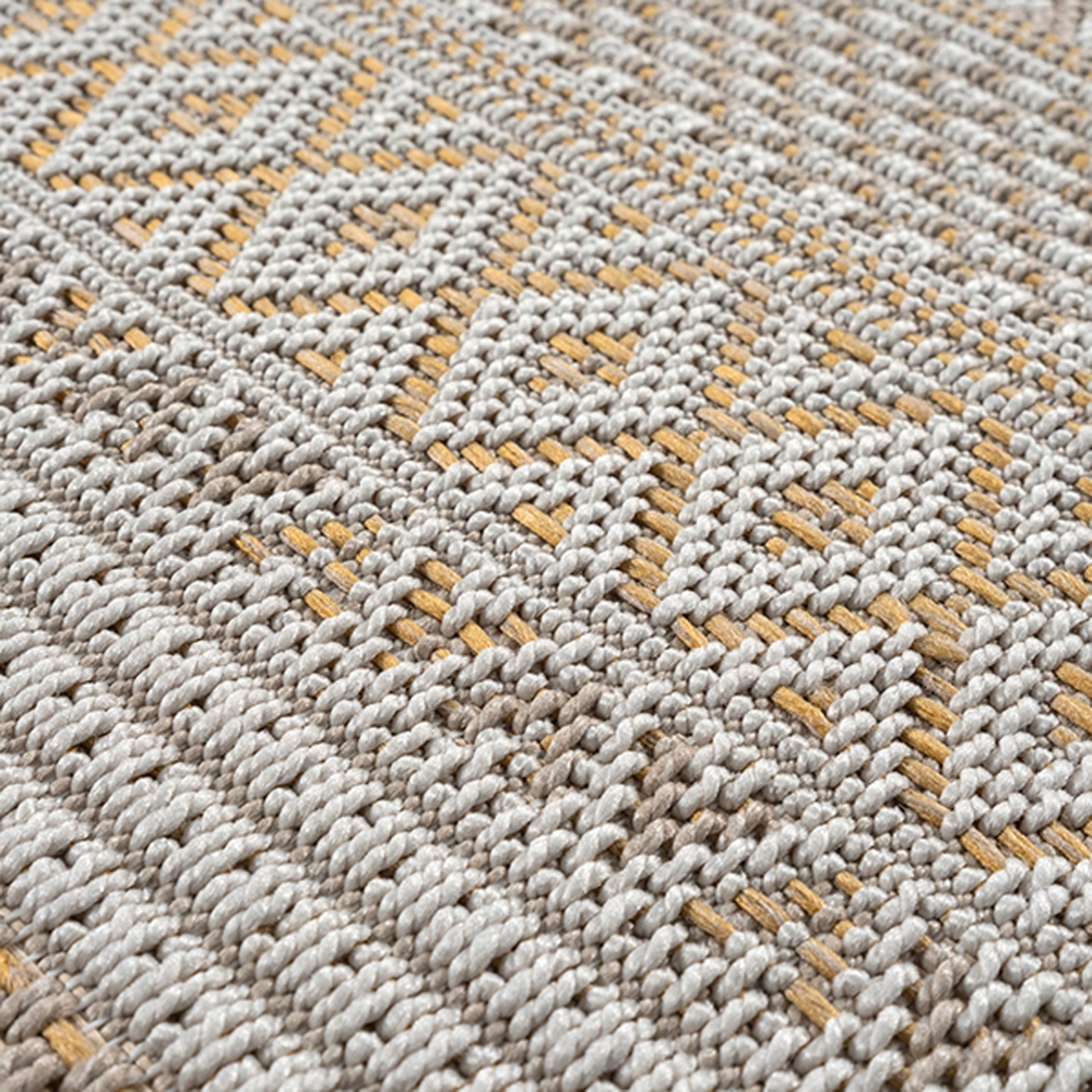 In- & Outdoorteppich im Ethno-Design – Modernes Rauten-Muster in Beige-Gelb