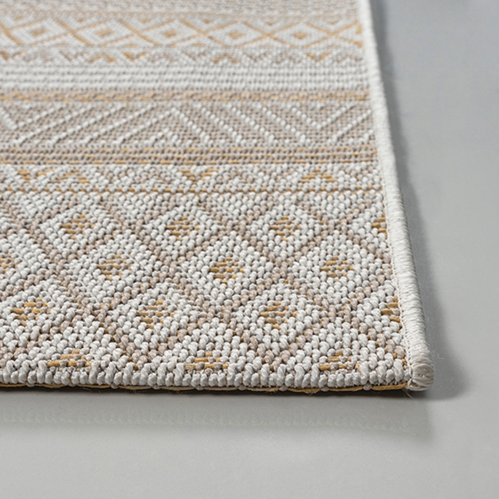 In- & Outdoorteppich im Ethno-Design – Modernes Rauten-Muster in Beige-Gelb