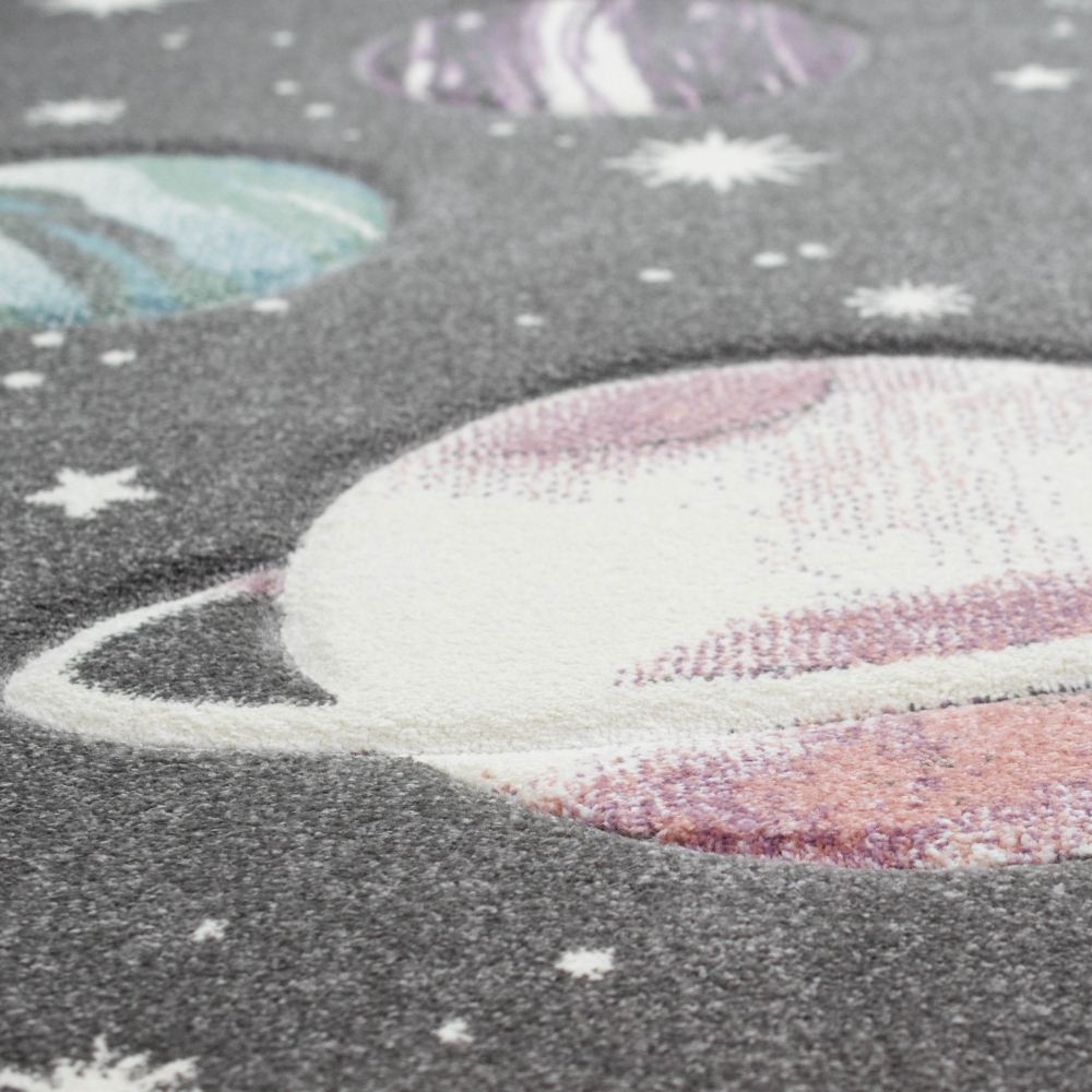 Kinderteppich Weltraum Lernteppich mit Sternen und Planeten in pastell grau