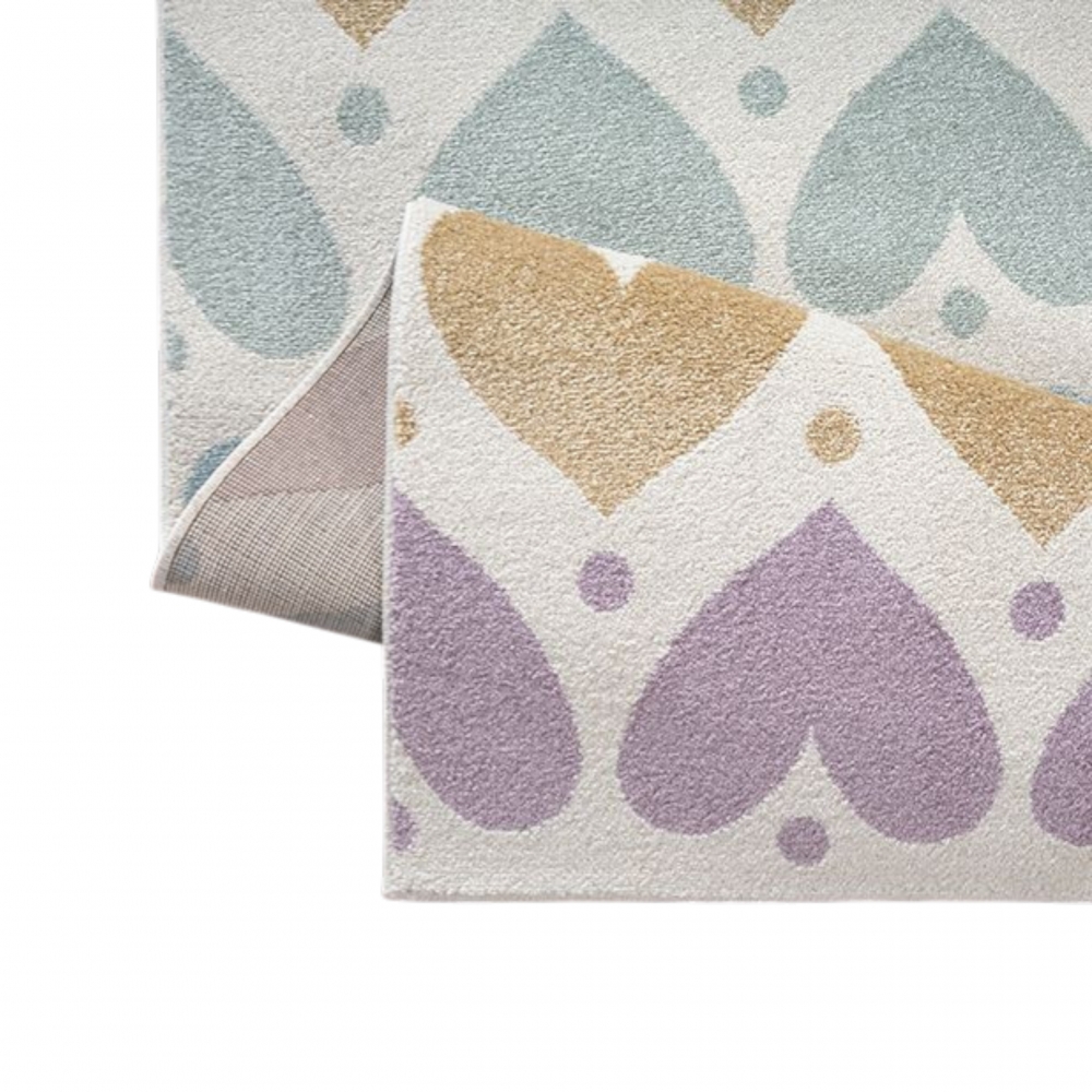 Kinderzimmerteppich mit Herzmuster – weich und verspielt