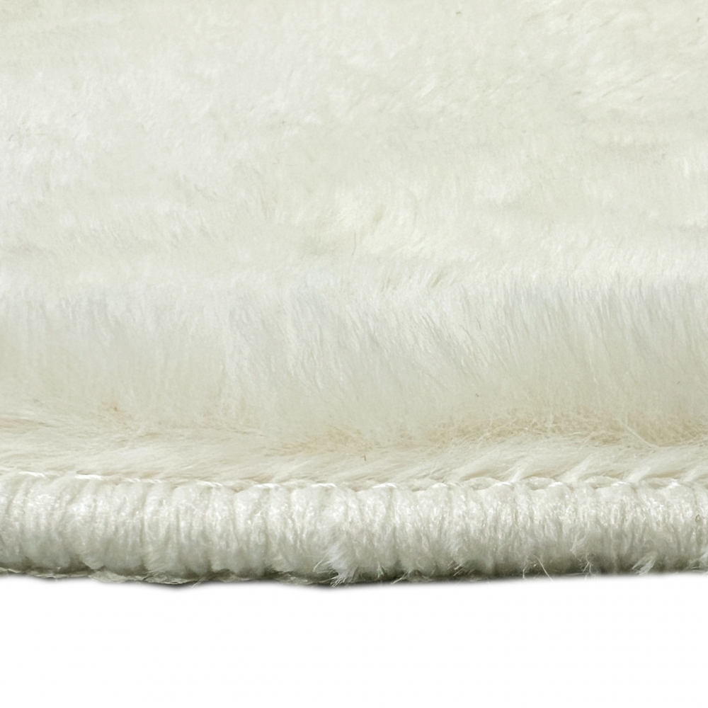 Kunst Hasenfellteppich schön weich – 11 mm Florhöhe – creme