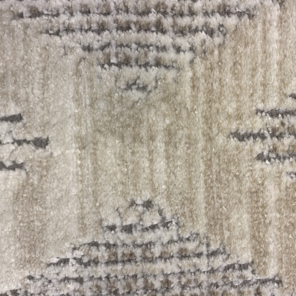 Schlafzimmer Teppich – schlichtes Rautenmuster – in creme