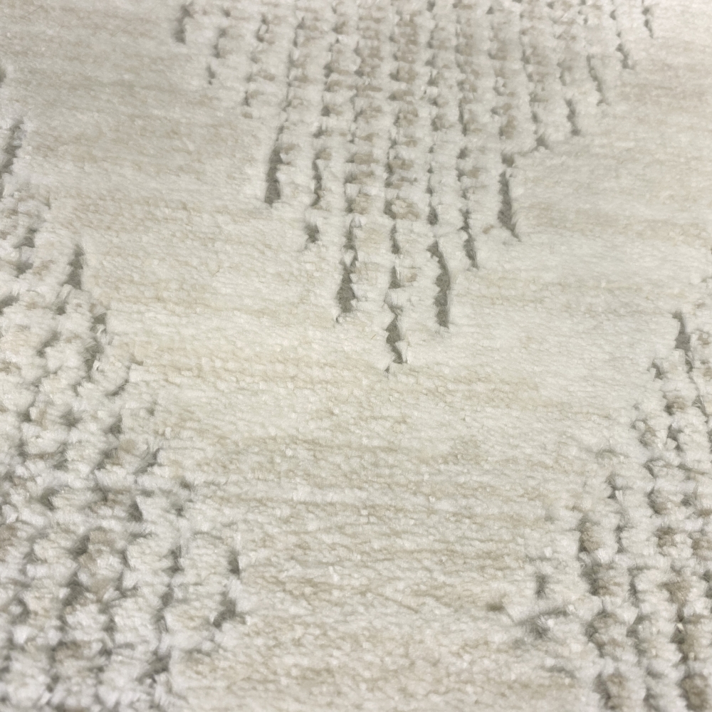 Schlafzimmer Teppich – schlichtes Rautenmuster – in creme