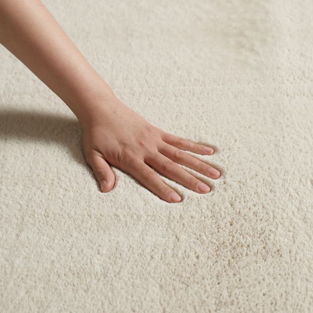 Teppich Beige mit weicher Oberfläche und rutschhemmendem Rücken