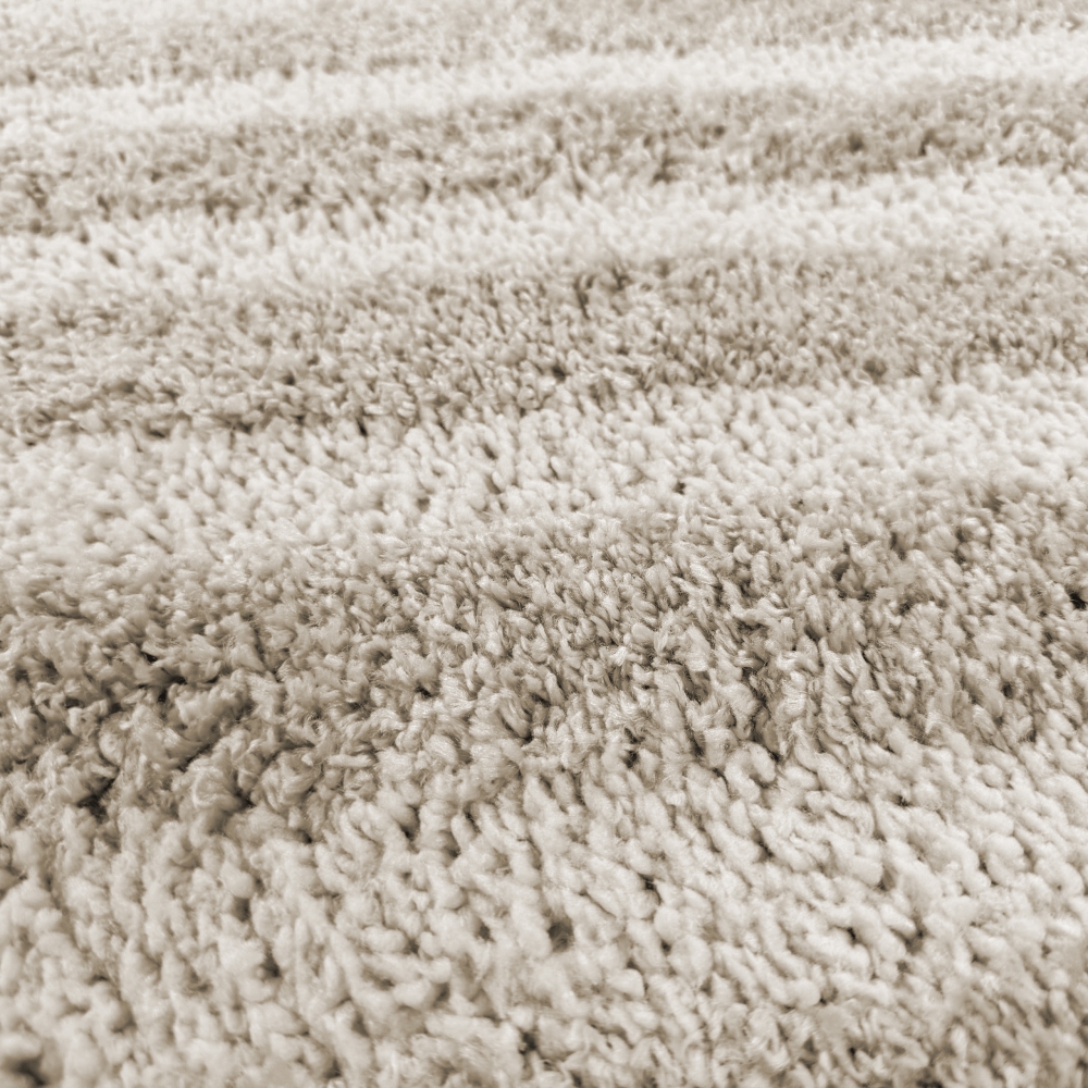 Flauschiger Hochflor-Teppich in Modern & Gemütlich in Beige