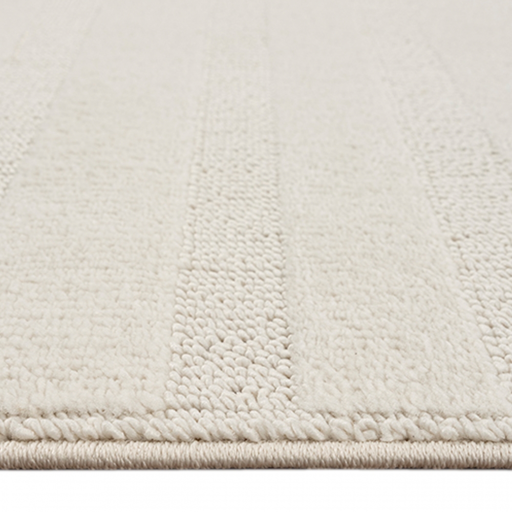 Schimmernder Wohnzimmerteppich gemustert durch Linien mit zwei Webarten in Creme
