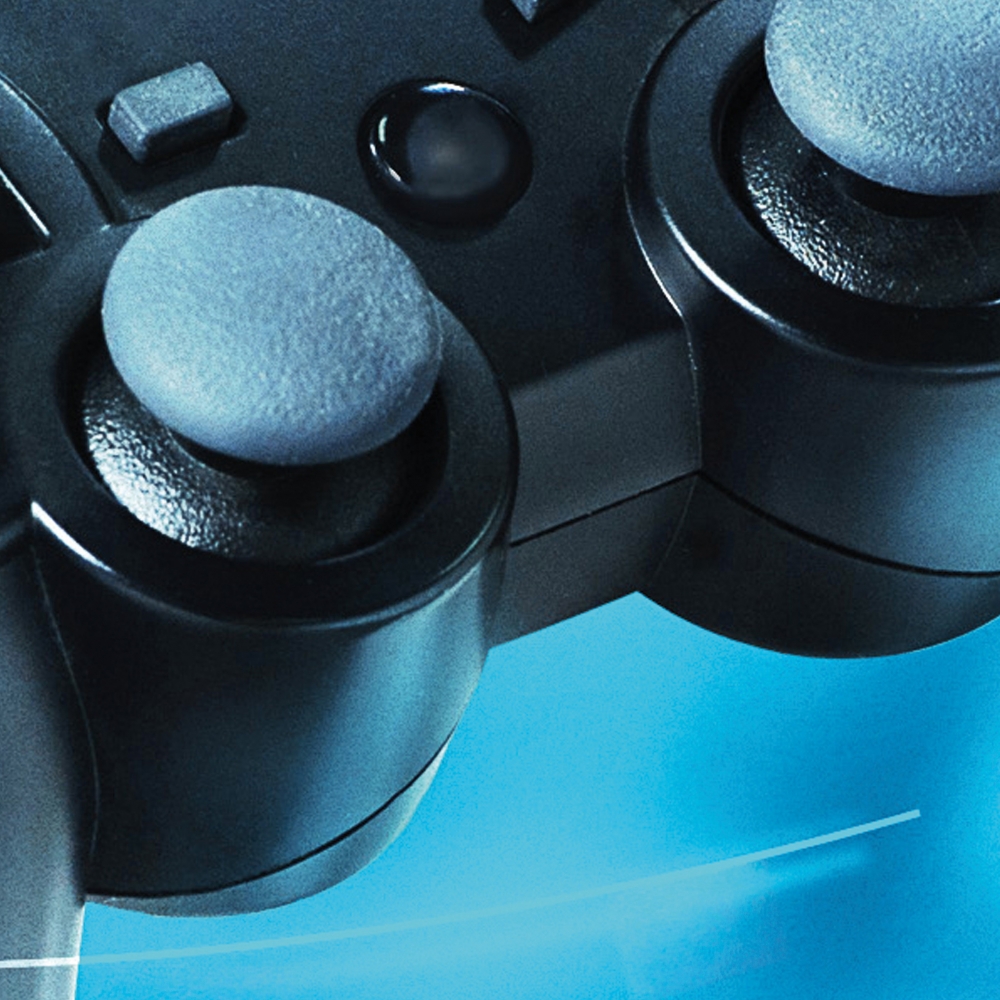 Gaming Teppich mit Joystick und blauem Neon-Strahl